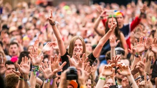 In love with the DJ 001