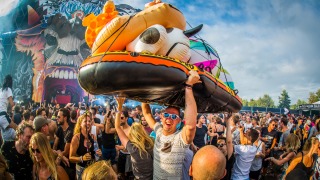 Party Confessions 001