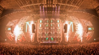 Hard Bass 2014 - 2018: De Tijdmachine 001